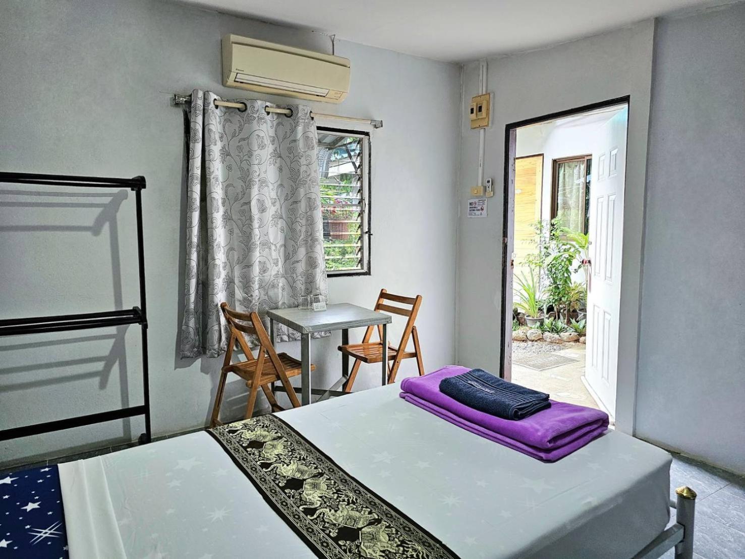P.California Inter Hostel Nang Rong Екстер'єр фото