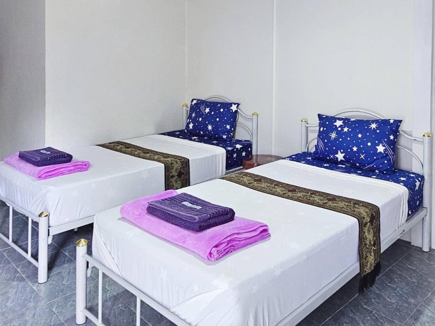 P.California Inter Hostel Nang Rong Екстер'єр фото