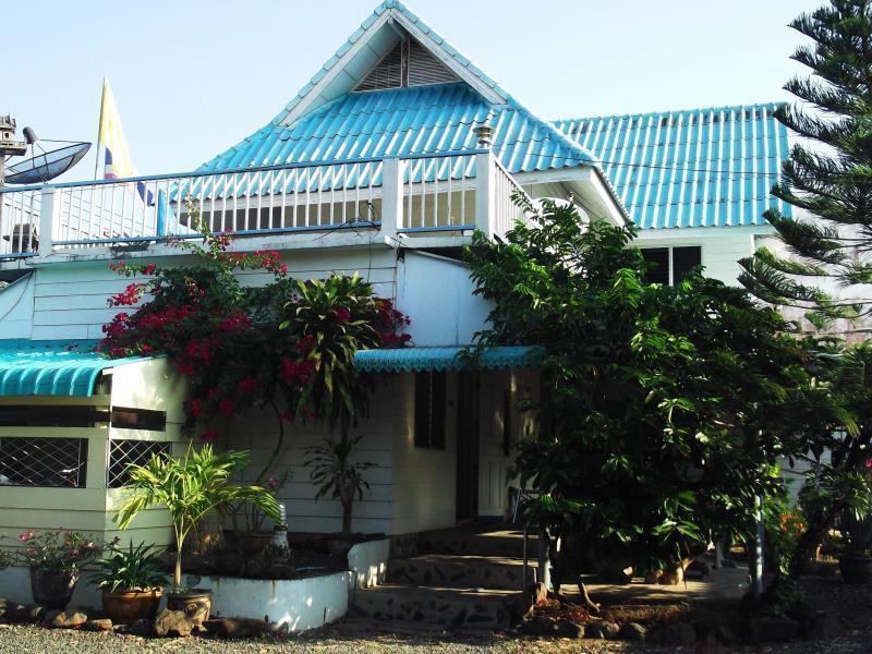P.California Inter Hostel Nang Rong Екстер'єр фото