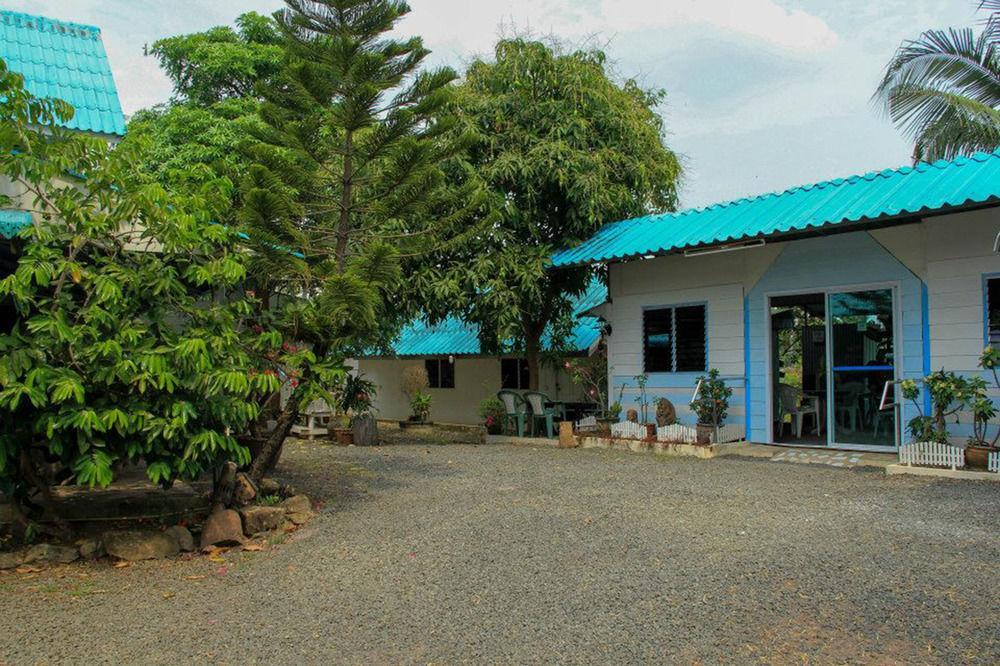 P.California Inter Hostel Nang Rong Екстер'єр фото