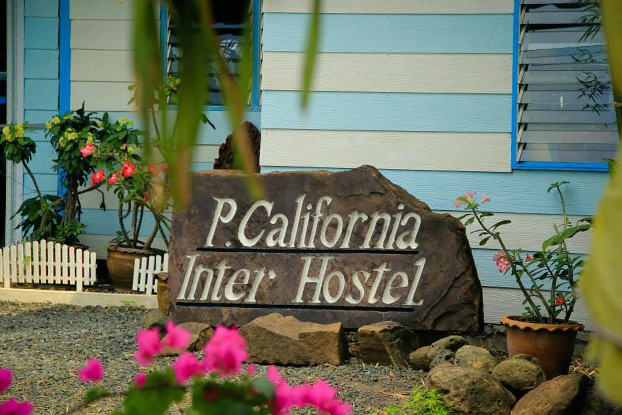 P.California Inter Hostel Nang Rong Екстер'єр фото